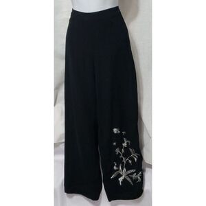 Who What Wear .Black/Silver Metallic Embroider Slacks; Side Zipper.  Size 6  EUC